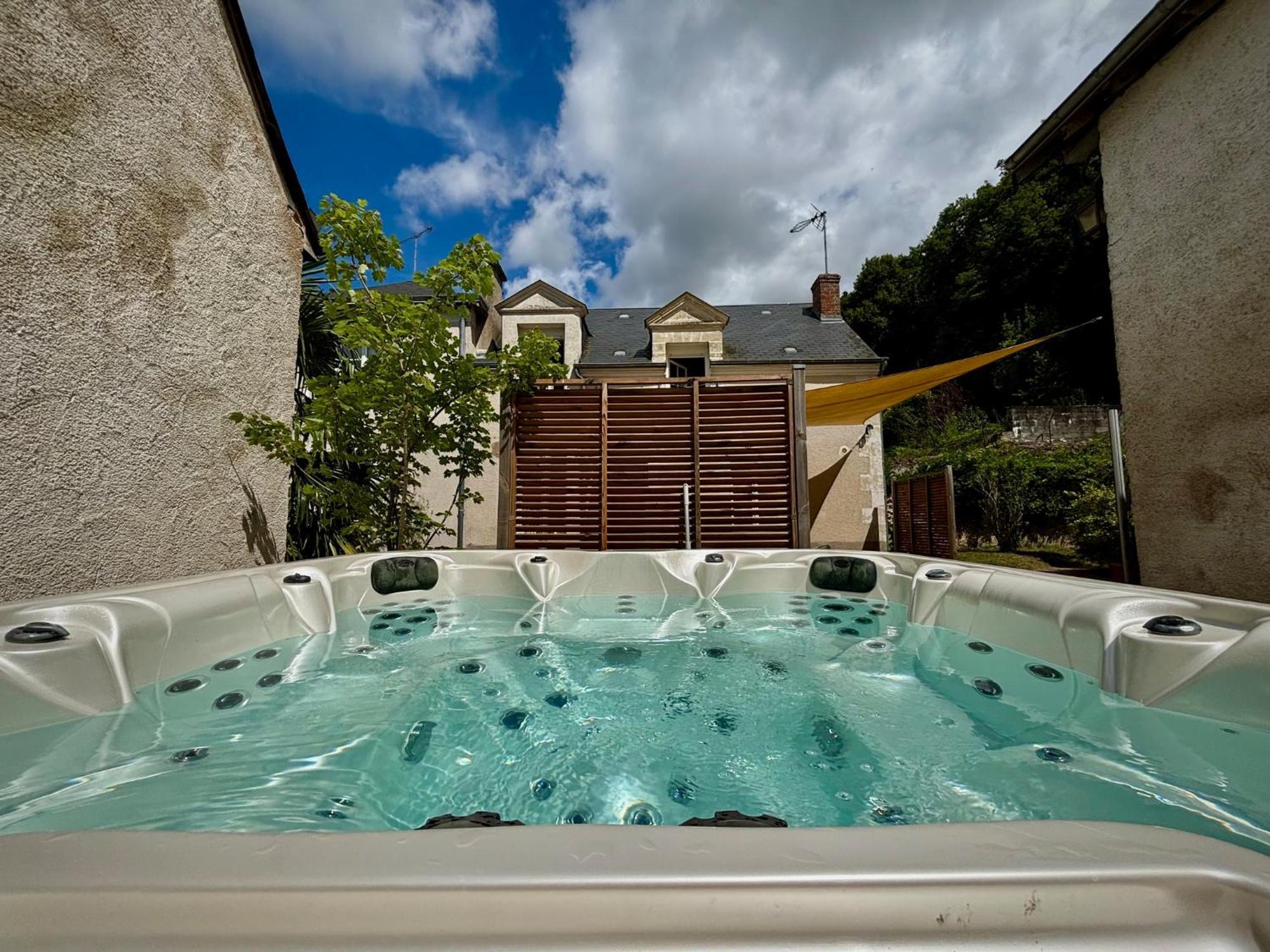 La Maison Sous Les Arbres - Duplex, Jardin Et Holiday home